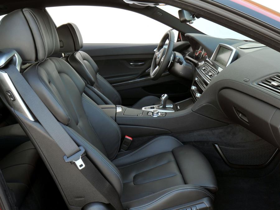  BMW M6 Coupe 2012 года  (фото 8 из 30)